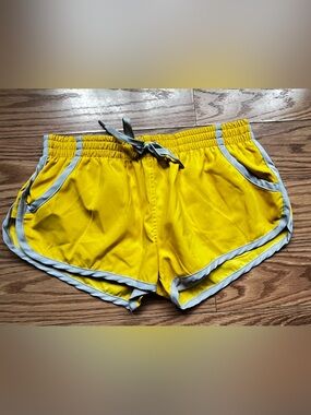 Pool Boy Men’s yellow 1970s style athletic swim trunks Size S